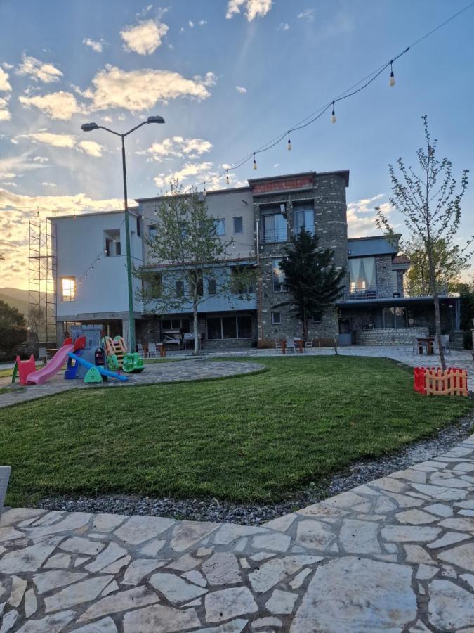 Përmet Kutal Park Inn Hotel מראה חיצוני תמונה