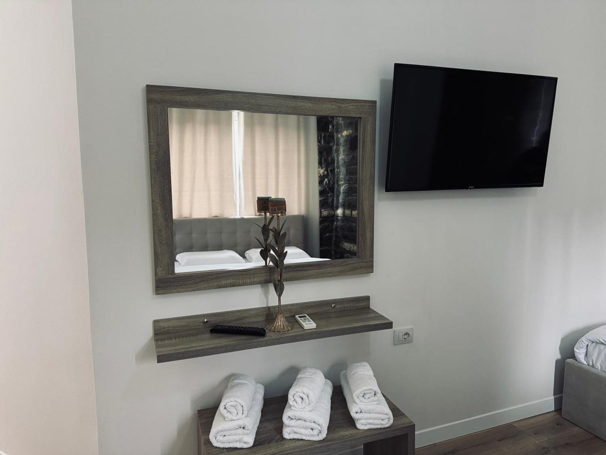 Përmet Kutal Park Inn Hotel מראה חיצוני תמונה